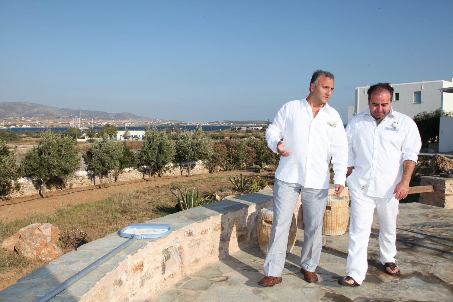 The groom and the koumbaro