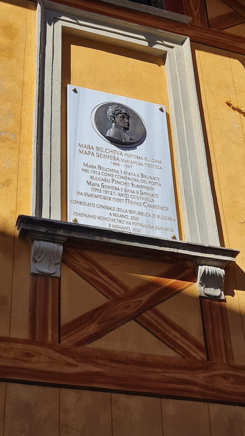 The Mara Belcheva plaque in Brunate