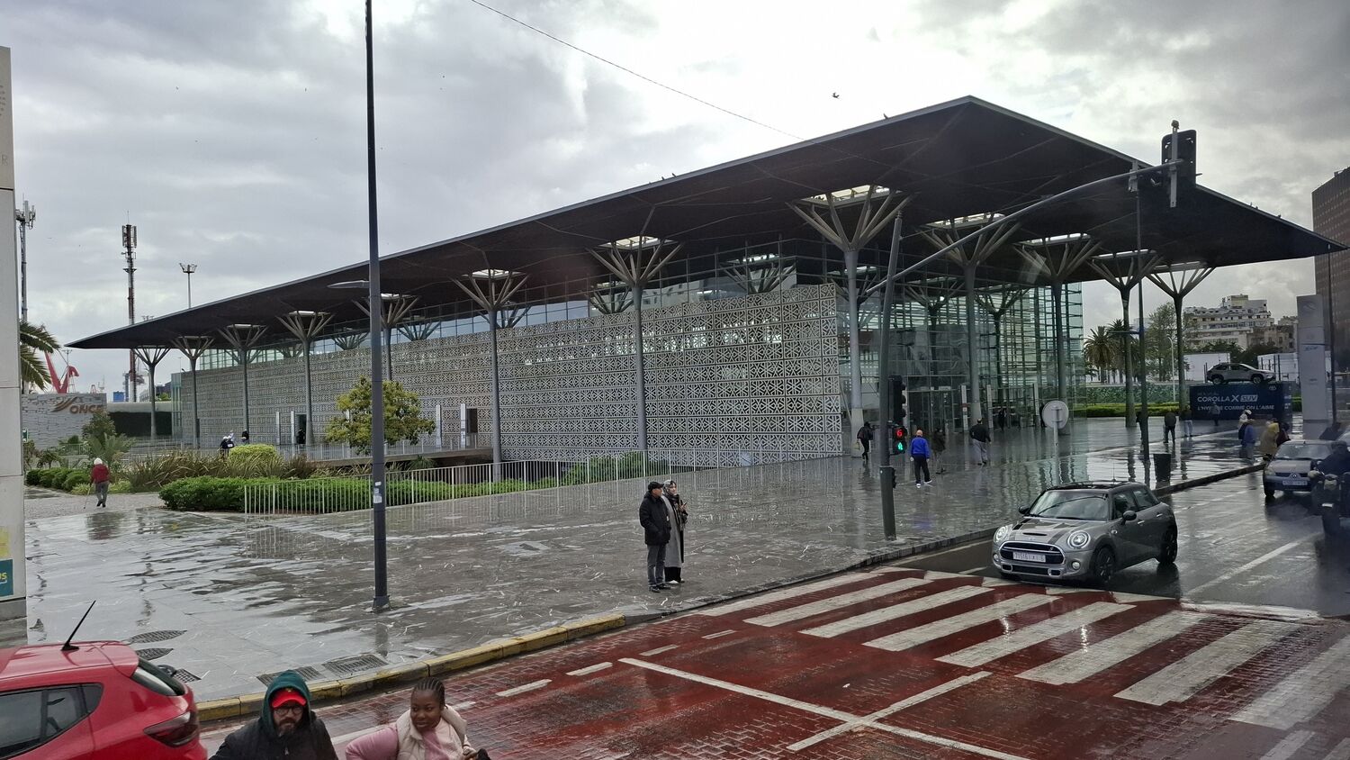 Casa-Port station in the rain
