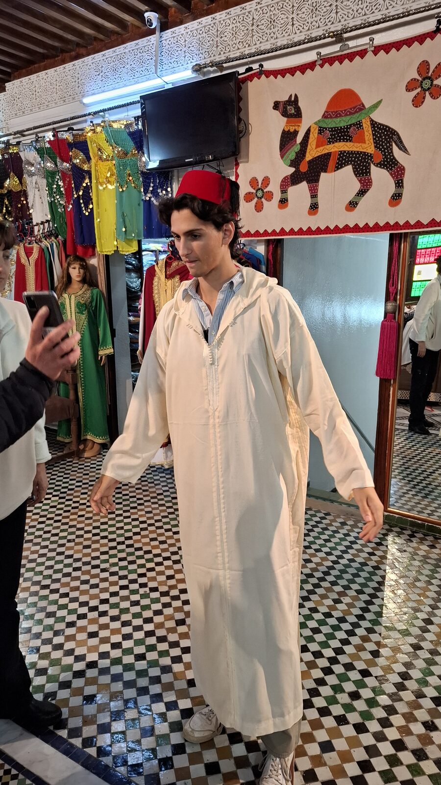 Modelling the kaftan
